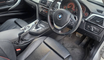 2013 BMW 320i sport f30 12.jpg